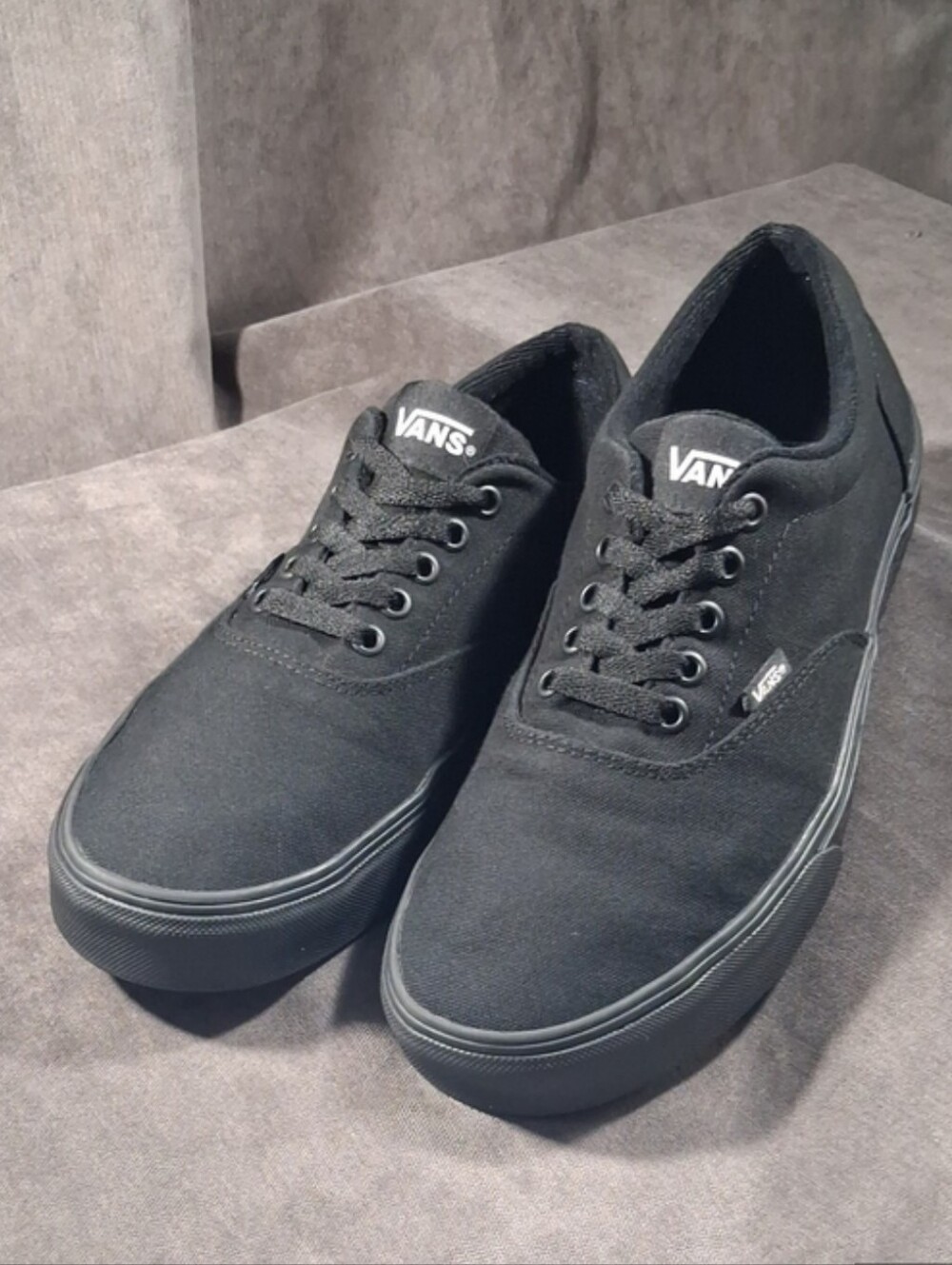 Vans Doheny Monochrome Black Classic Canvas Lace Up Sneakers VG+ US 10